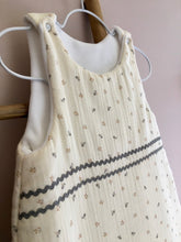 Charger l'image dans la galerie, Très jolie gigoteuse esprit vintage en double gaze de coton bio