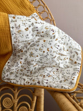 Charger l'image dans la galerie, Couverture, plaid bébé en double gaze coton jaune moutarde et Liberty ® Théo gold