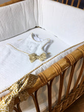 Charger l'image dans la galerie, Tour de lit en double gaze plumetis écru et Liberty Garden Trail