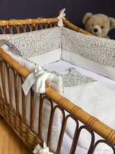 Charger l'image dans la galerie, Tour de lit bébé en double gaze écru et Liberty ® Théo gold