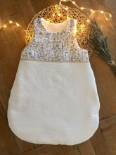 Charger l'image dans la galerie, Gigoteuse en double gaze écru et Liberty ® Théo bleu