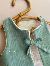 Charger l'image dans la galerie, Gilet berger réversible en double gaze de coton pailleté or et moumoute bouclée écru