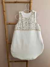 Charger l'image dans la galerie, Jolie gigoteuse en double gaze écru et Liberty ® Théo gold