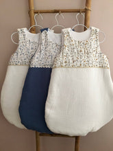 Charger l'image dans la galerie, Jolie gigoteuse en double gaze écru et Liberty ® Théo gold