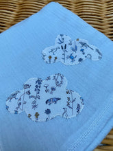 Charger l'image dans la galerie, Lot de trois langes en double gaze de coton Oeko Tex et Liberty® Théo bleu