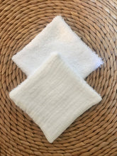 Charger l'image dans la galerie, Lot de 6 lingettes lavables, réutilisables en Liberty ® Théo gold et double gaze