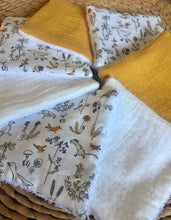 Charger l'image dans la galerie, Lot de 6 lingettes lavables, réutilisables en Liberty ® Théo gold et double gaze