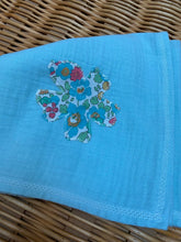 Charger l'image dans la galerie, Lot de trois langes en double gaze de coton Oeko Tex et Liberty® Betsy vert