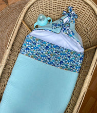 Charger l'image dans la galerie, Nid d’ange en Liberty® Magic et double gaze de coton vert d’eau