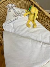 Charger l'image dans la galerie, Nid d’ange en Liberty® Théo bleu et double gaze de coton écru