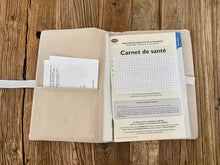 Charger l'image dans la galerie, Protège carnet de santé personnalisé en double gaze et Liberty ® Théo bleu