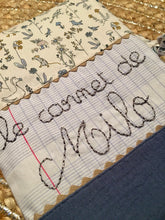 Charger l'image dans la galerie, Protège carnet de santé personnalisé en double gaze et Liberty ® Théo bleu