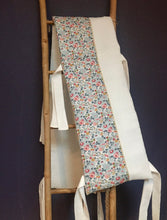 Charger l'image dans la galerie, Tour de lit bébé en double gaze écru et Liberty ® Betsy porcelaine