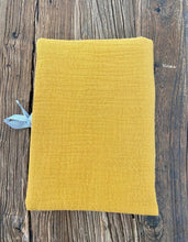 Charger l'image dans la galerie, Protège carnet de santé personnalisé en double gaze et Liberty ® Théo