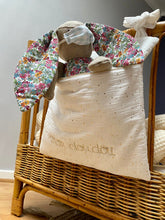 Charger l'image dans la galerie, Range doudou, pyjama personnalisable en double gaze écru pailleté doré