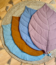 Charger l'image dans la galerie, Tapis feuille molletonné réversible en coton lavé vieux mauve