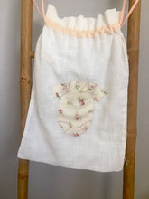 Charger l'image dans la galerie, Sac, pochon pour bébé en Gaze de coton fleuri bio