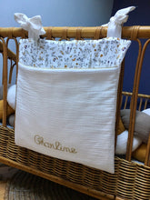 Charger l'image dans la galerie, Range doudou, pyjama en double gaze écru et Liberty® Théo gold