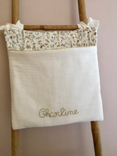 Charger l'image dans la galerie, Range doudou, pyjama en double gaze écru et Liberty® Théo gold