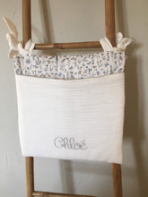 Charger l'image dans la galerie, Range doudou, pyjama en double gaze écru et Liberty Théo bleu