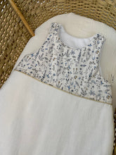 Charger l'image dans la galerie, Gigoteuse en double gaze écru et Liberty ® Théo bleu