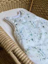 Charger l'image dans la galerie, Gigoteuse bouquet d’eucalyptus