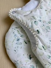 Charger l'image dans la galerie, Gigoteuse bouquet d’eucalyptus