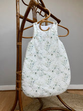 Charger l'image dans la galerie, Gigoteuse bouquet d’eucalyptus