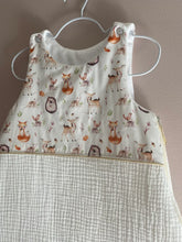 Charger l'image dans la galerie, Gigoteuse en double gaze écru et popeline de coton "animaux de la forêt"