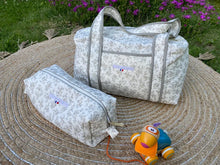 Charger l'image dans la galerie, Sac à langer en double gaze imprimée BIO