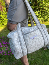 Charger l'image dans la galerie, Sac à langer en double gaze imprimée BIO