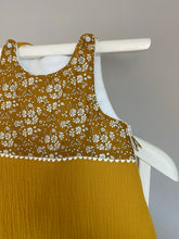 Charger l'image dans la galerie, Jolie gigoteuse en Liberty Capel et double gaze moutarde